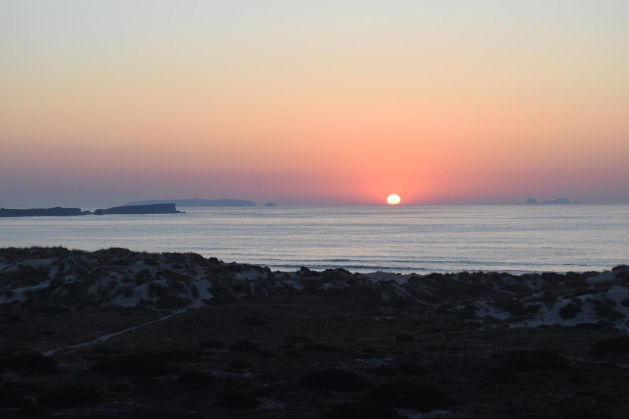 Baleal Beachfront Duplex Peniche Bagian luar foto